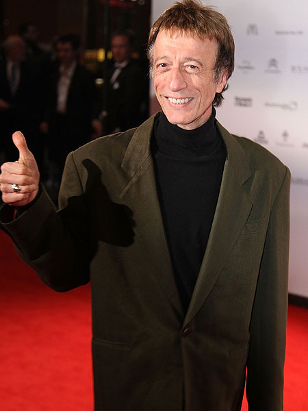 Robin Gibb in a Coma, Family Maintains Bedside Vigil