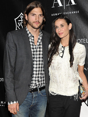 Extra Scoop: Ashton Kutcher and Demi Moore Are Not Reuniting