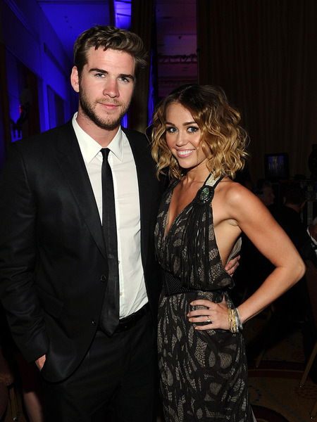 Details on Miley Cyrus' Engagement Ring!