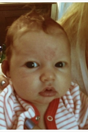 Extra Scoop: Jessica Simpson Tweets First Baby Pic