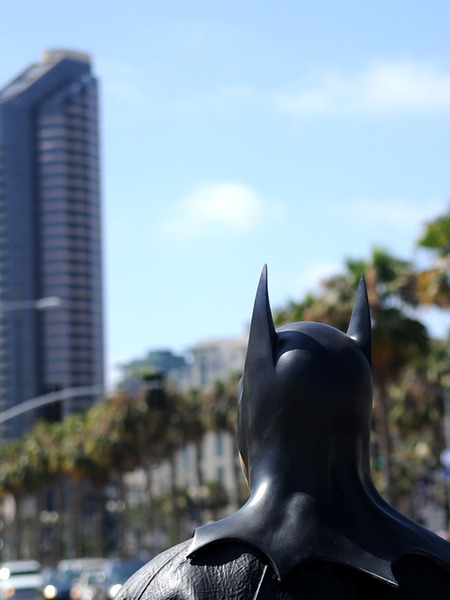 'Extra' at Comic-Con: Free Outdoor Fest Brings Batmobiles and More