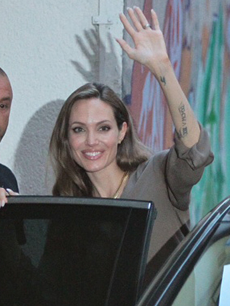 Angelina Jolie Becomes Honorary Citizen of Sarajevo