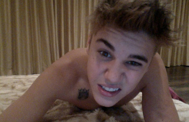 Justin Bieber Unveils New Tattoo
