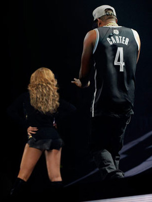 Extra Scoop: Jay-Z Distracted Onstage by Leather-Clad Beyoncé