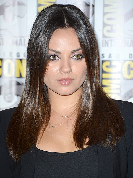 Extra Scoop: Mila Kunis Is NOT Pregnant