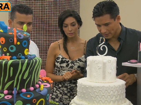 valastro buddy velvet red cake ExtraTV.com The Cake Mario  Courtneyâ€™s to Countdown  Wedding: &