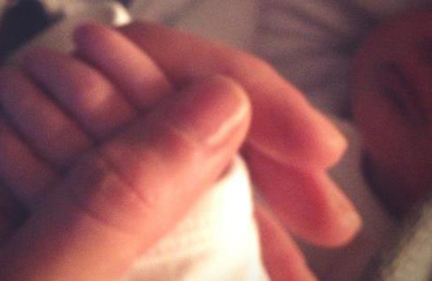 First Pic! Gisele Bundchen and Tom Brady’s Baby Girl