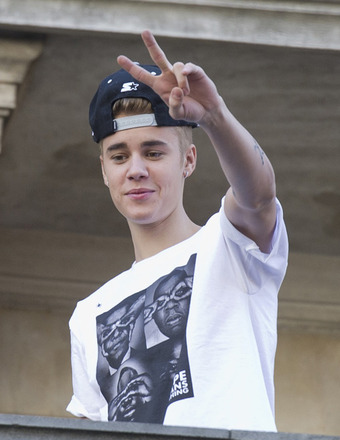 Source: Justin Bieber Did Not Spit in Neighbor's Face