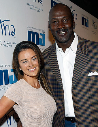 Michael Jordan Marries Longtime Girlfriend