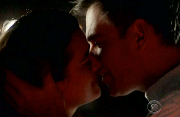 Ncis Sneak Peek Ziva And Tony Kiss