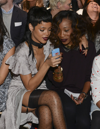 Gossip Girl: Rihanna's Hot Bikini Pics and Screaming Match with BFF
