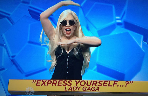 Lady Gaga Pokes Fun at Madonna Feud, Dirty Dances with R.Kelly on 'SNL'!