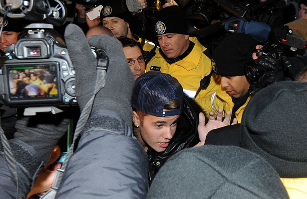 Justin Bieber Turns Himself In to Toronto Police, Media and Fans Swarm