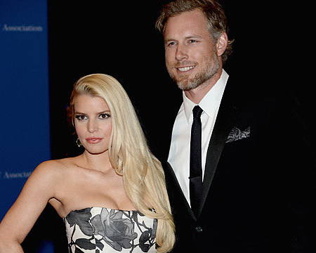 Jessica Simpson Shows Off Hot Bod As Wedding Date Nears