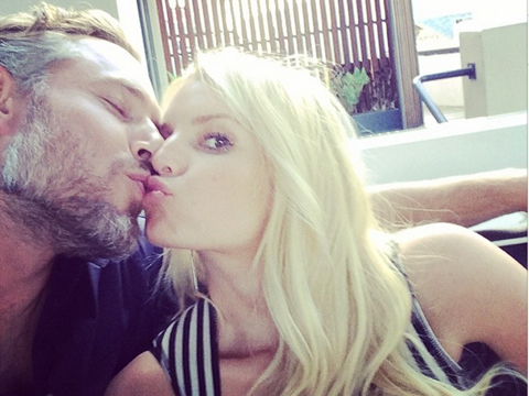See Jessica Simpson's First Official Wedding Photo!
