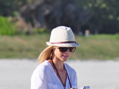 Is Elin Nordegren on the Market Again?