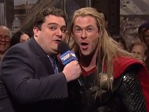 'SNL' Recap: Chris Hemsworth, Chickens and 'The Avengers'