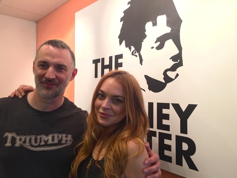 Lindsay Lohan Gets Raves (and a Job Offer) for Her Community Service - Extra