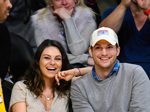 Ashton Kutcher and Mila Kunis Got Married!