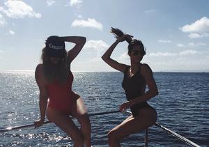 We're on a Boat! Kendall Jenner & Khloe Kardashian Flaunt Their…