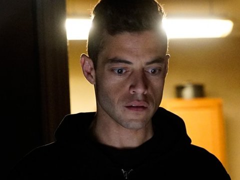 Extra Scoop: Hit Show Postpones Finale Because of Eerie Similarities to Live TV Double Murder