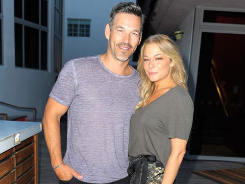 LeAnn Rimes Talks Babies and Her Obsessive Christmas Disorder