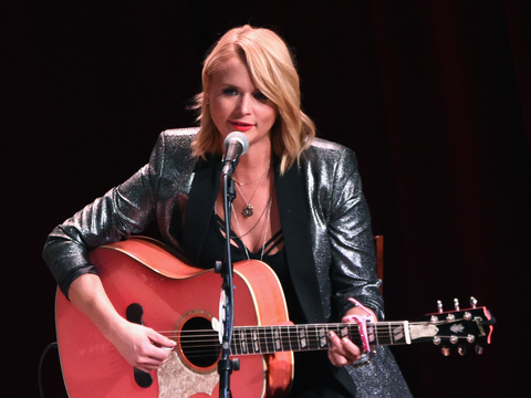 Extra Scoop: Miranda Lambert Reveals She Got a New Tattoo to Commemorate Rotten Year