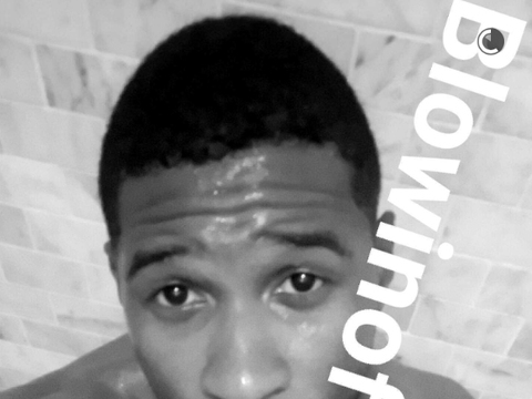 Usher's Naked Selfie: Star Needed 2 Emojis to Cover Up, Not 1!