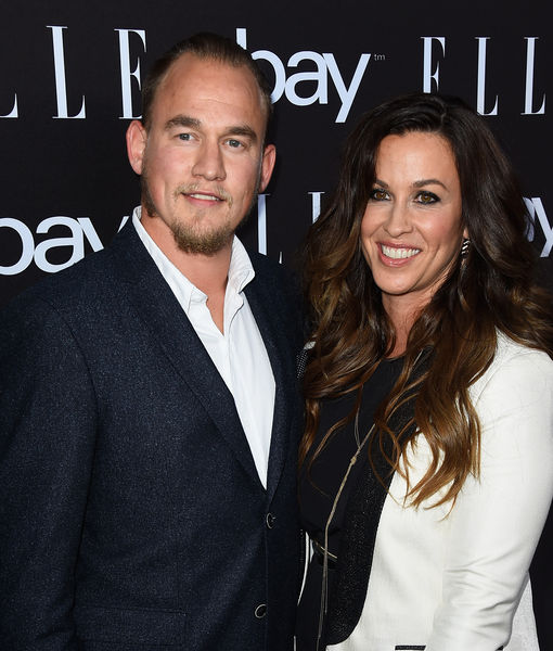 Alanis Morissette Welcomes Daughter Onyx Solace