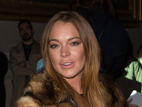 Lindsay Lohan Fights with Fiancé, Tweets, 'I Am Pregnant'