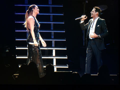J.Lo Surprises Marc Anthony -- Live Onstage!