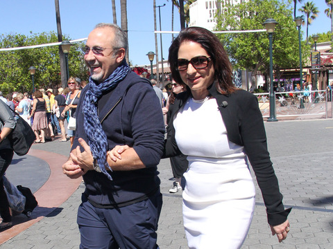 gloria estefan on kathy griffin: she ran around topless!